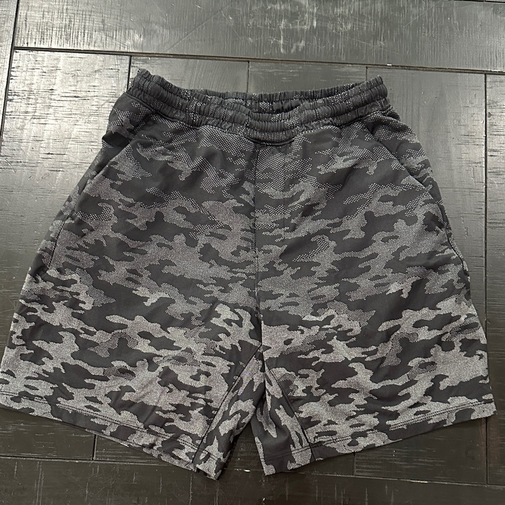 Lululemon Men's size small - Camo Print Shorts